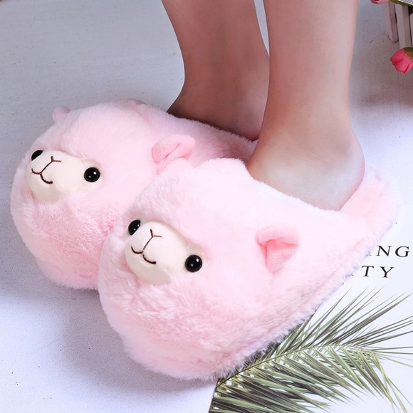 BRAND NEW Pink Plush Alpaca Slippers - Picture 3 of 12